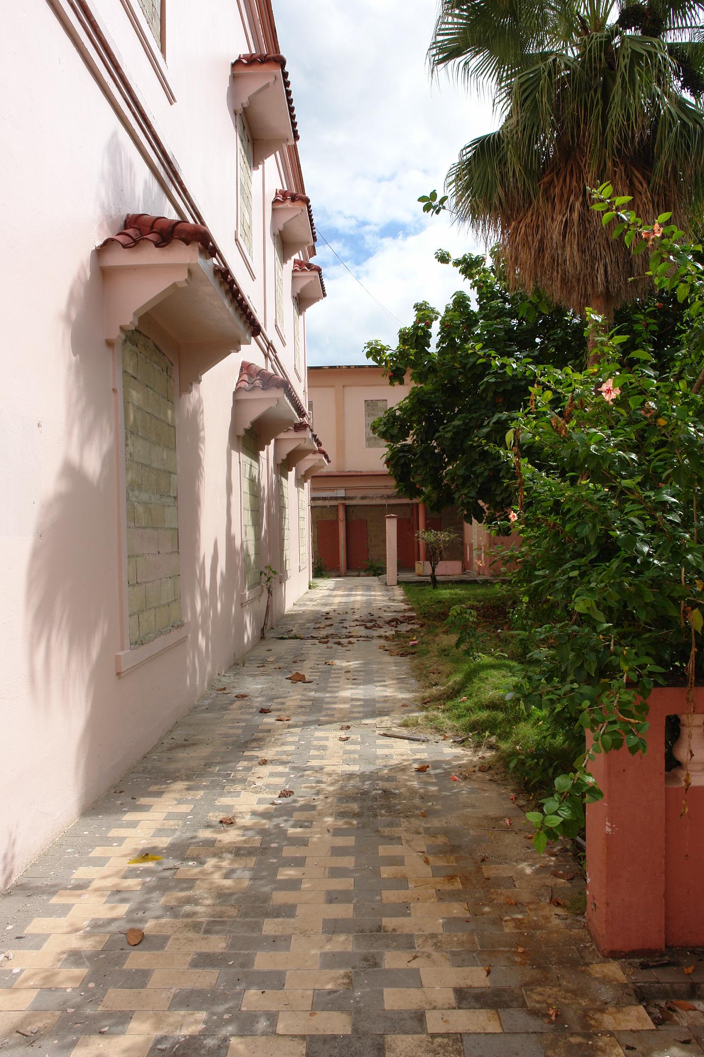 Colegio La Milagrosa - San Juan (Río Piedras) - 2011 00151